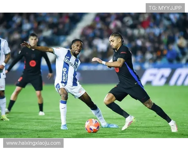 巴萨最新西甲积分榜名次与状态分析